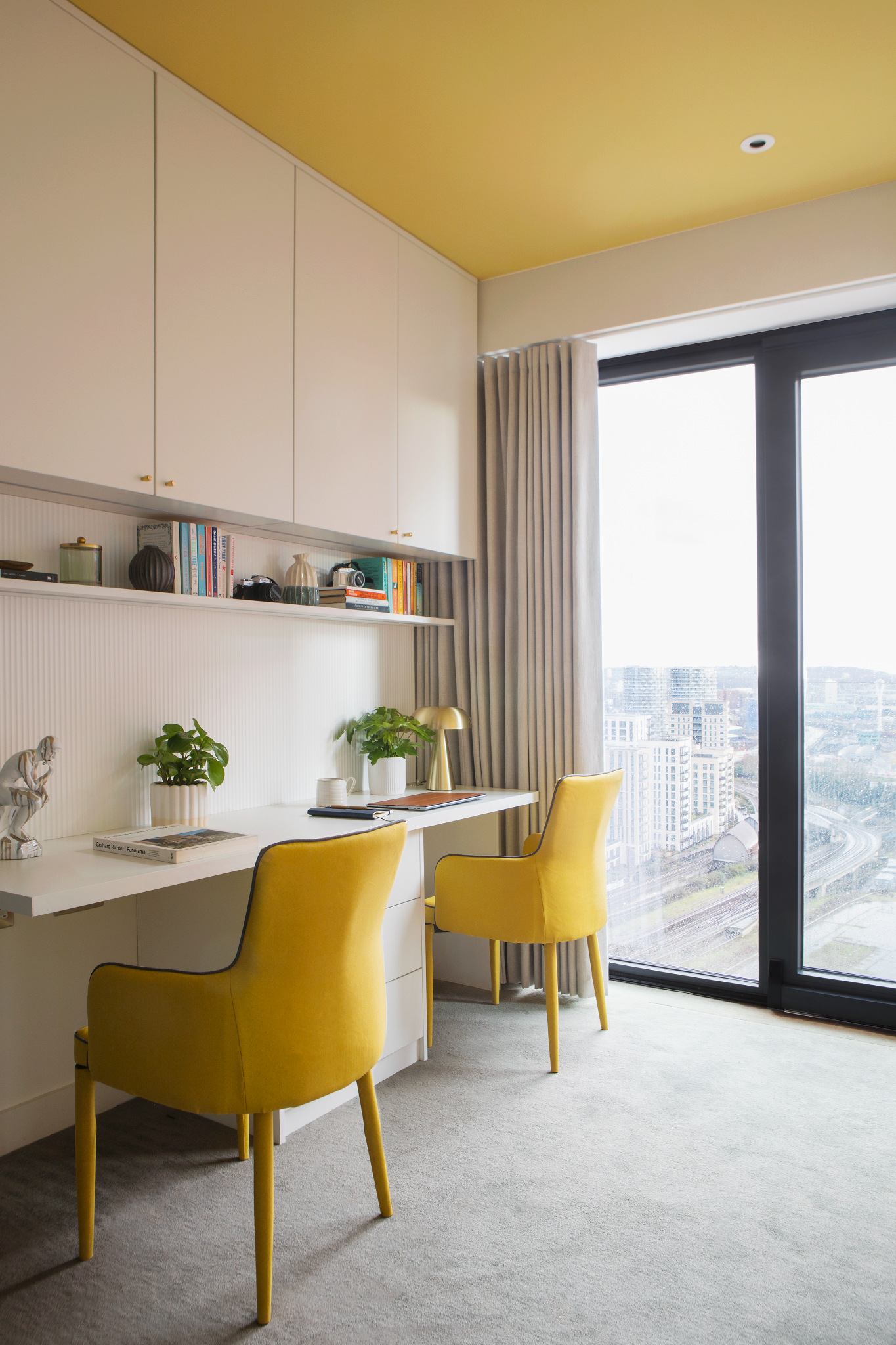 Interior Design for Flat in City Island by Krikla